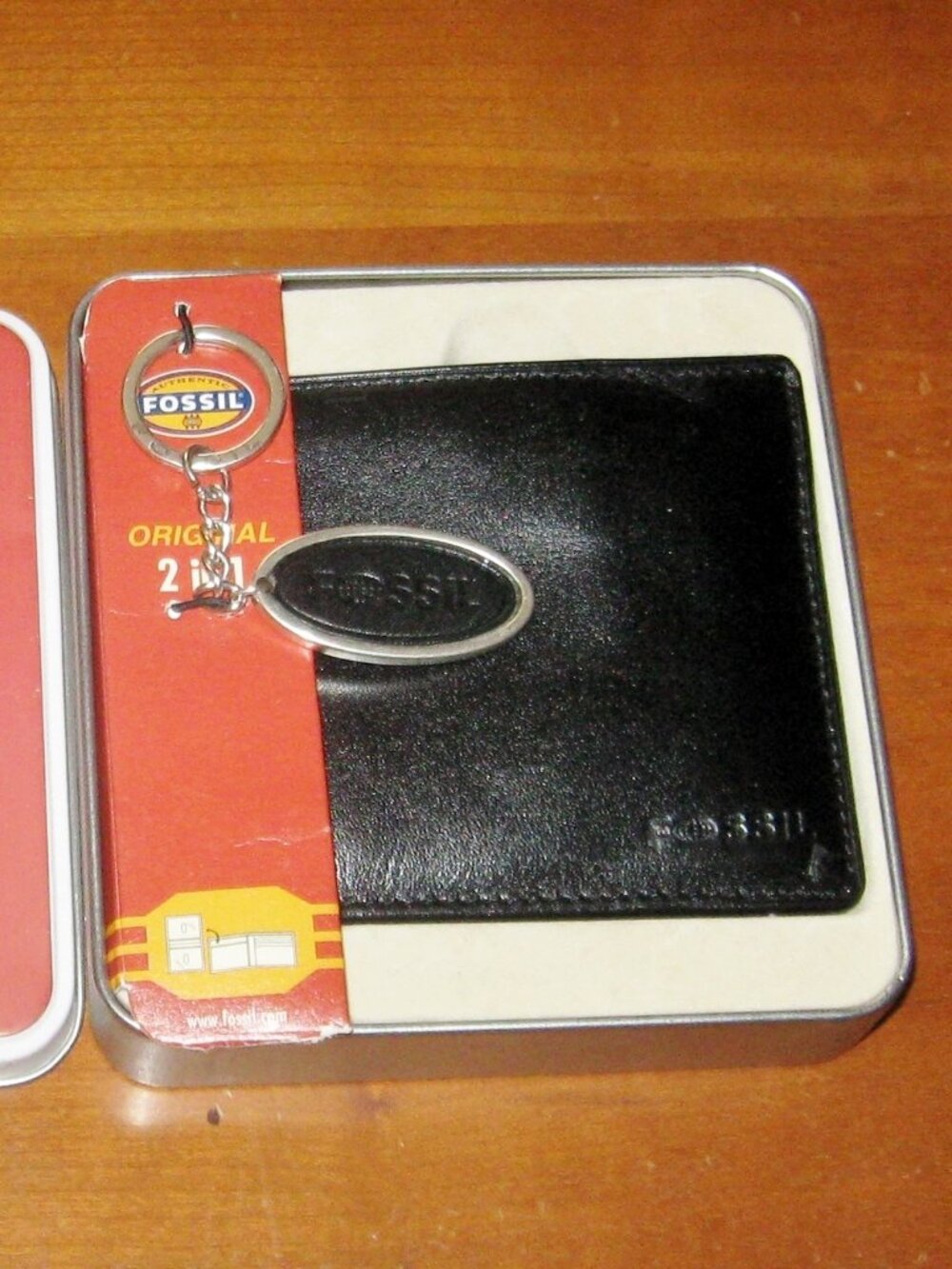 Vintage Fossil Black Leather Wallet & Keychain Hampton Orig 2 in 1 w Tin Box